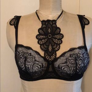Black lace bra with removable piece